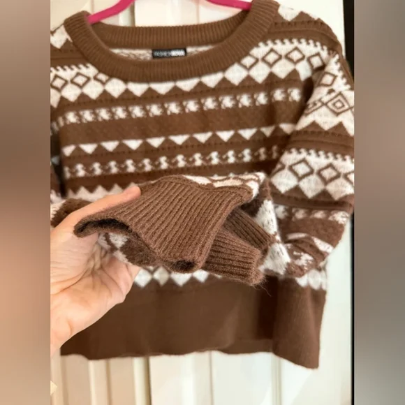 Brown and White Patterned Sweater - Picture 6 of 6